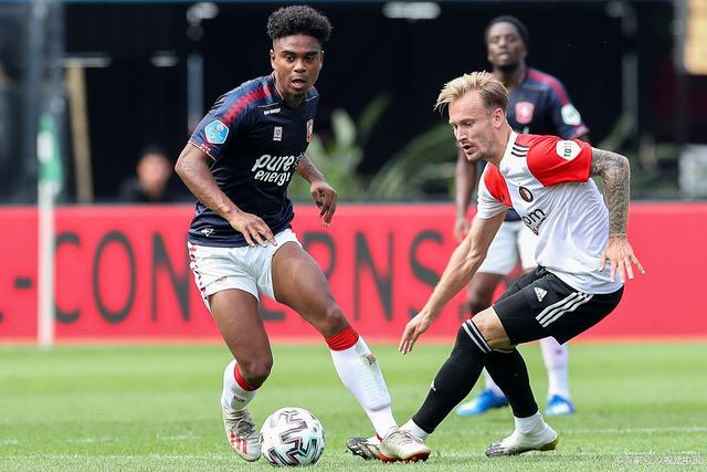 直保持着冲 直保持着冲