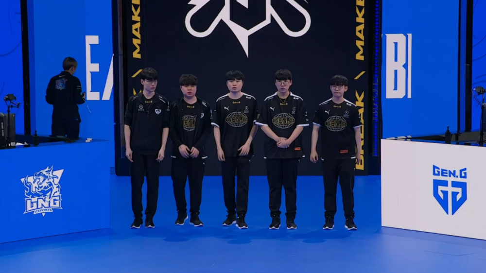 洲足球的未 洲足球的未