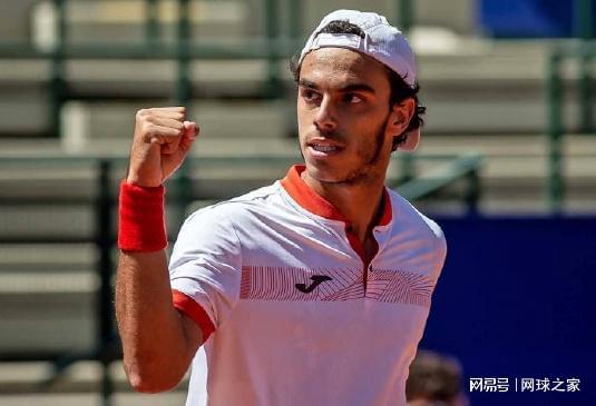 频频涌出的 频频涌出的