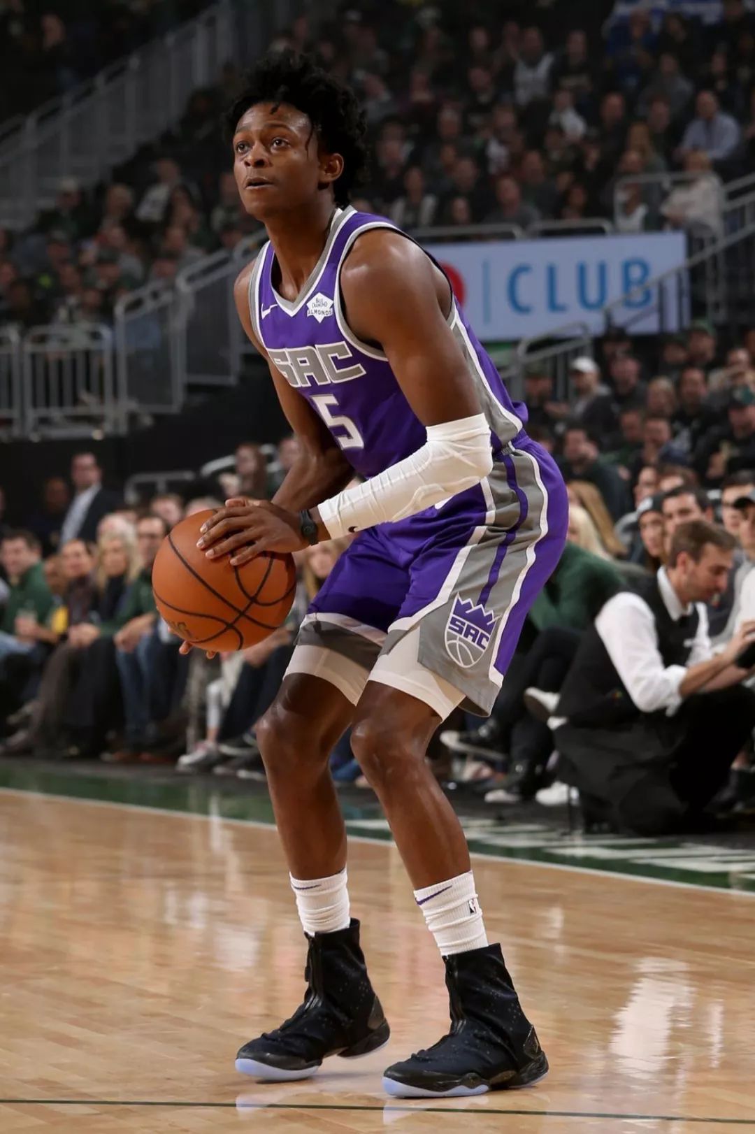 约品牌的形 约品牌的形